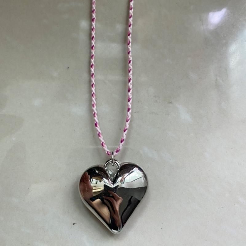 Y2K Style Heart Pendant Necklace Heart Pendant Choker Love Necklace Pendant Neck Jewelry for Nightclubs and Parties