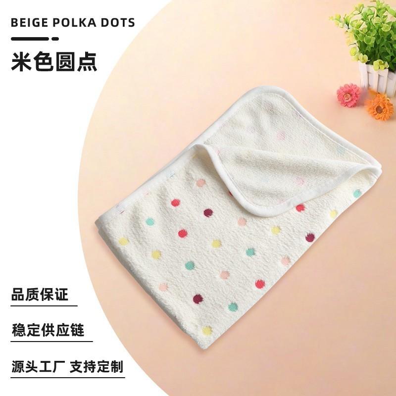 Pet Blanket Suitable for All Seasons, Made of Coral Fleece, Soft and Non-shedding, Double-sided Fleece, Comfortable Pet Mat