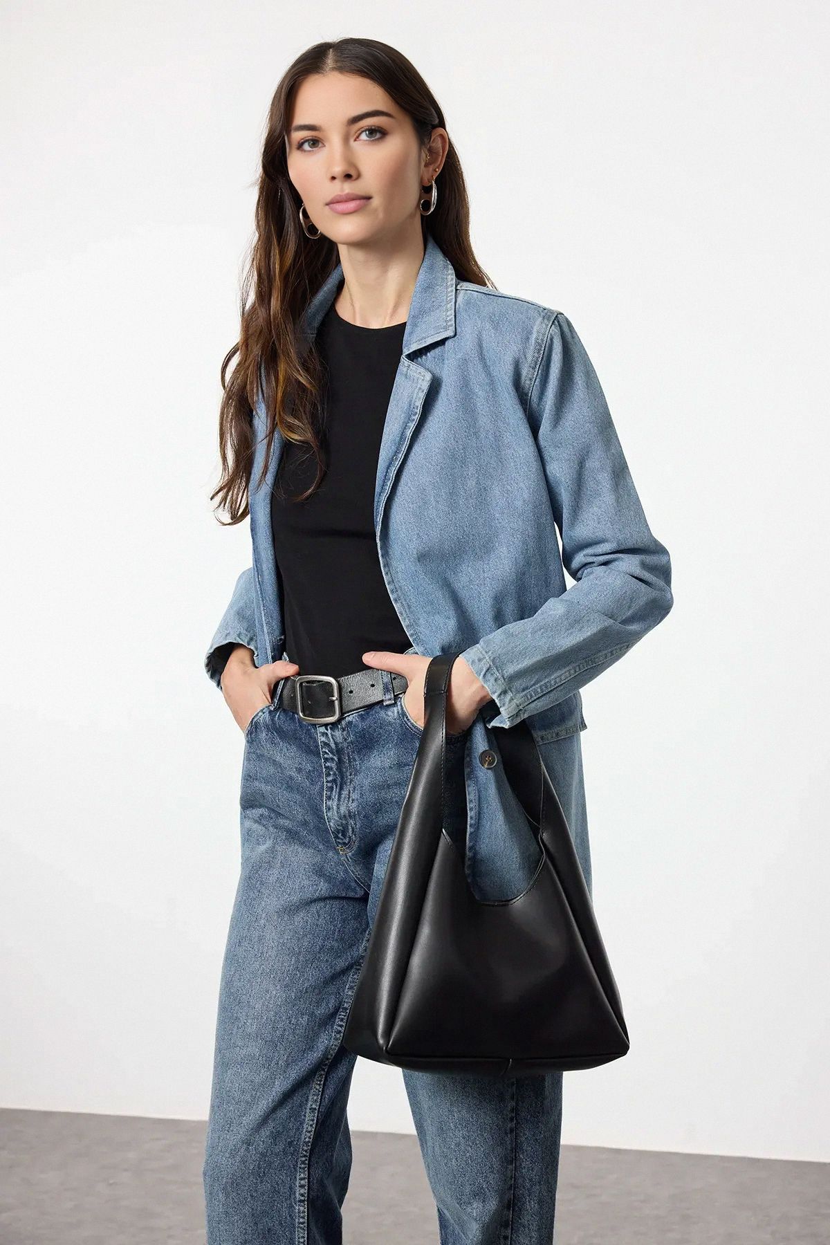 

Black Cub Oval Women s Shoulder Bag One Size