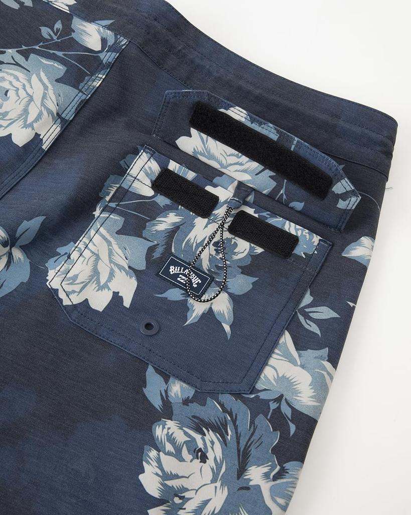 19-Zoll Logo Badeshorts mit Seitentaschen
