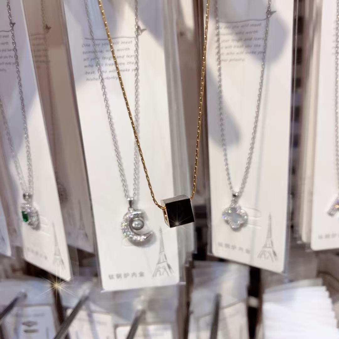 Ожерелье из титановой стали, ожерелье, ожерелье в стиле Сяосянфэн, ювелирное ожерелье.