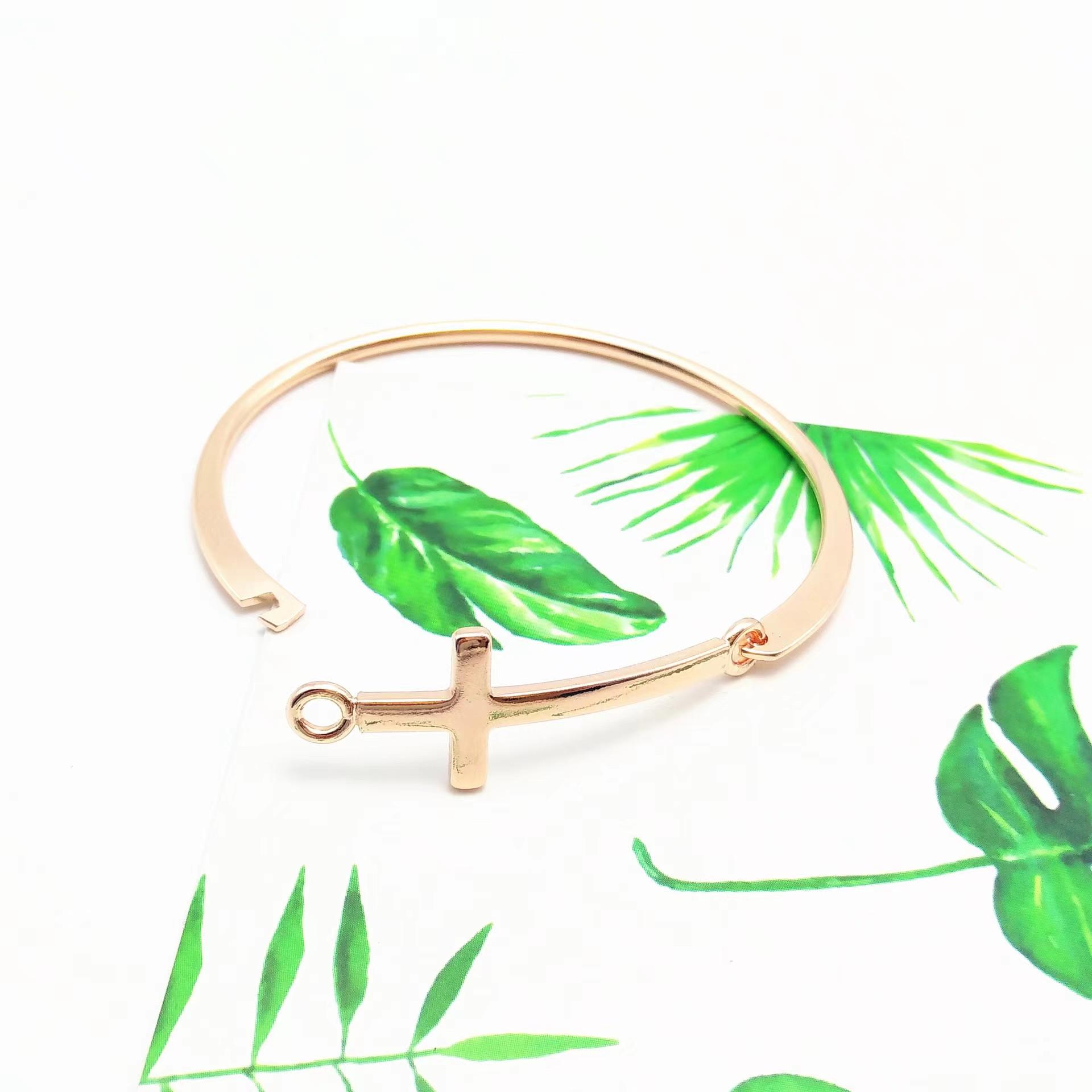 

Европейский и американский популярный браслет-крест, стиль для пары, известный в интернете, модный браслет из титановой стали