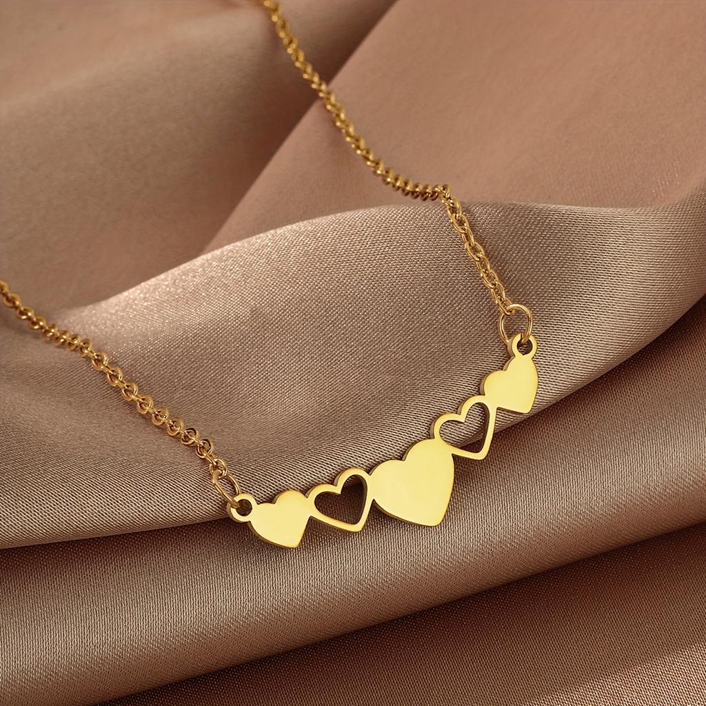 Golden Color Heart-shaped Pendant Necklace Alloy Choker For Women Perfect Accessory For Daily And Party Occasions