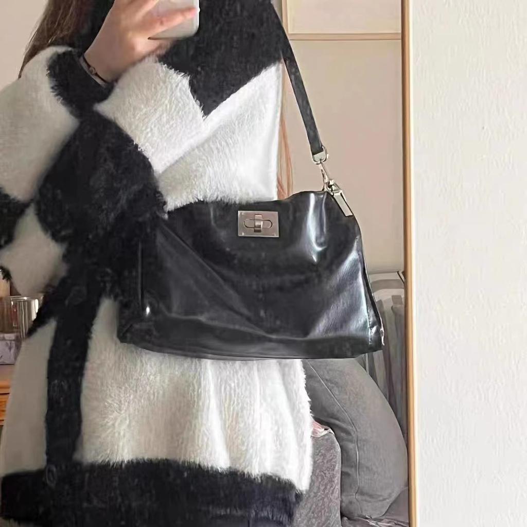 Niche High-end Shoulder Bag for Women New Fashion Commuter Armpit Bag Soft Leather Texture Fashionable Handbag for Women