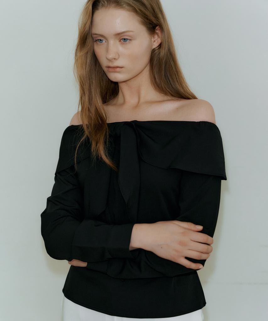 REORG Pap Off Shoulder Tie Blouse Black