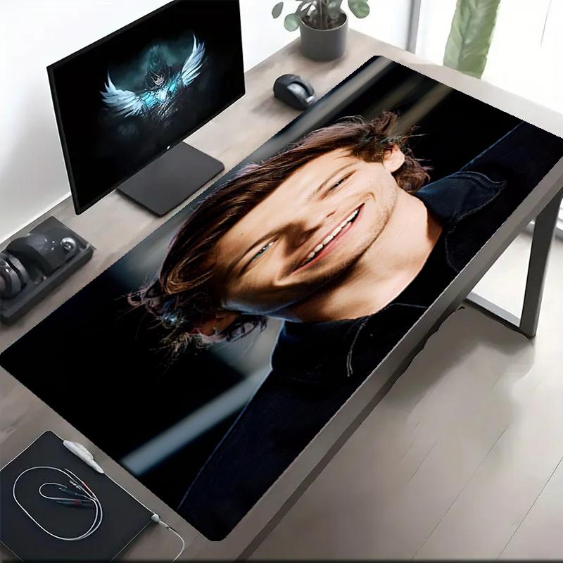 Louis Tomlinson Theme Mouse Pad, Non Slip Rubber Base, Multifunctional Office & Home Decor, Perfect for Workspace Personalization.