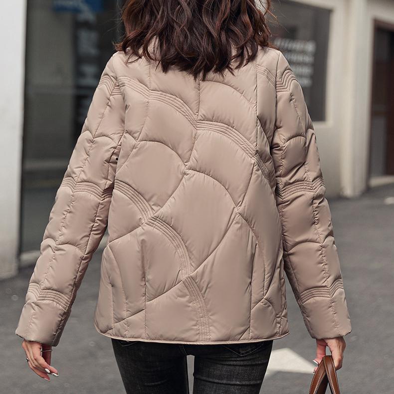 Zimní dámská embosovaná péřová bunda krátká módní stojáček lehká bavlněná vycpaná bunda