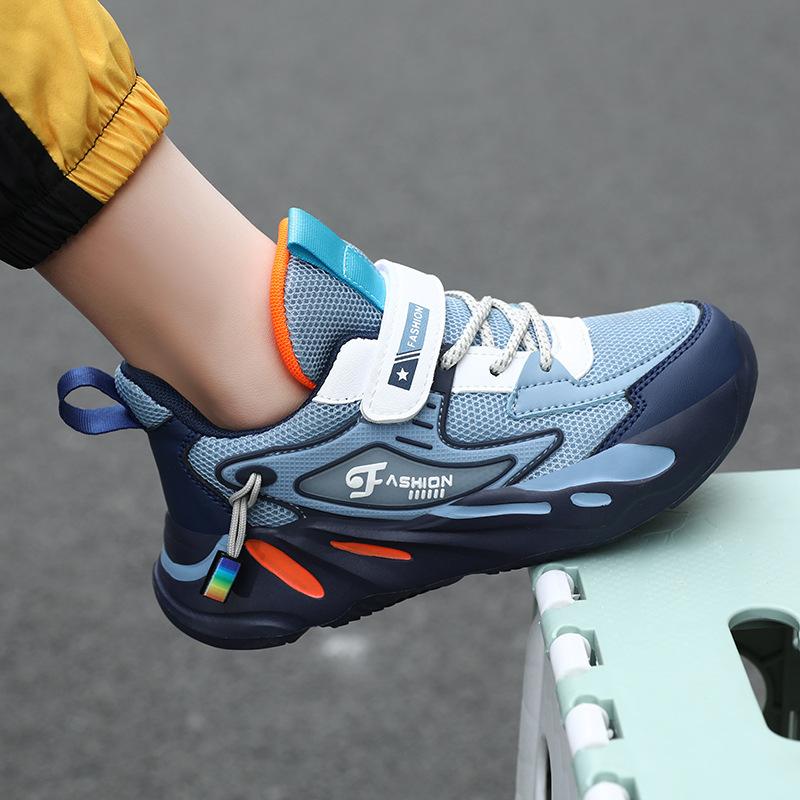 Spring and Autumn new mesh breathable children's sports shoes, light and non-slip boys' casual running shoes, Korean version of fashion shoes