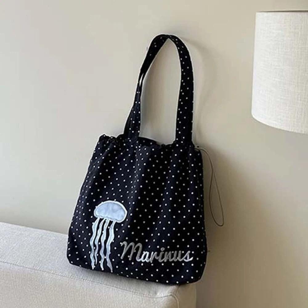

Ultra-Lightweight Construction Floral Embroidered Pouch Minimalist Travel Organizer темно-синього кольору