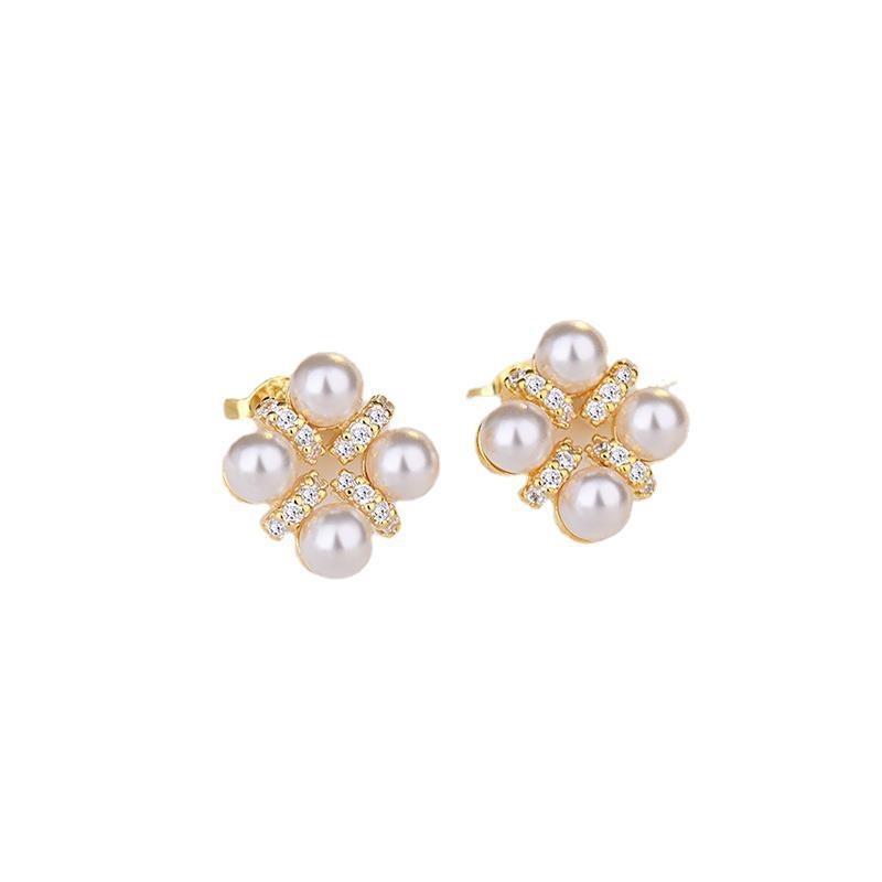 Elegant Fashion Floral Pearl 925 Silver Needle Stud Earrings For Women
