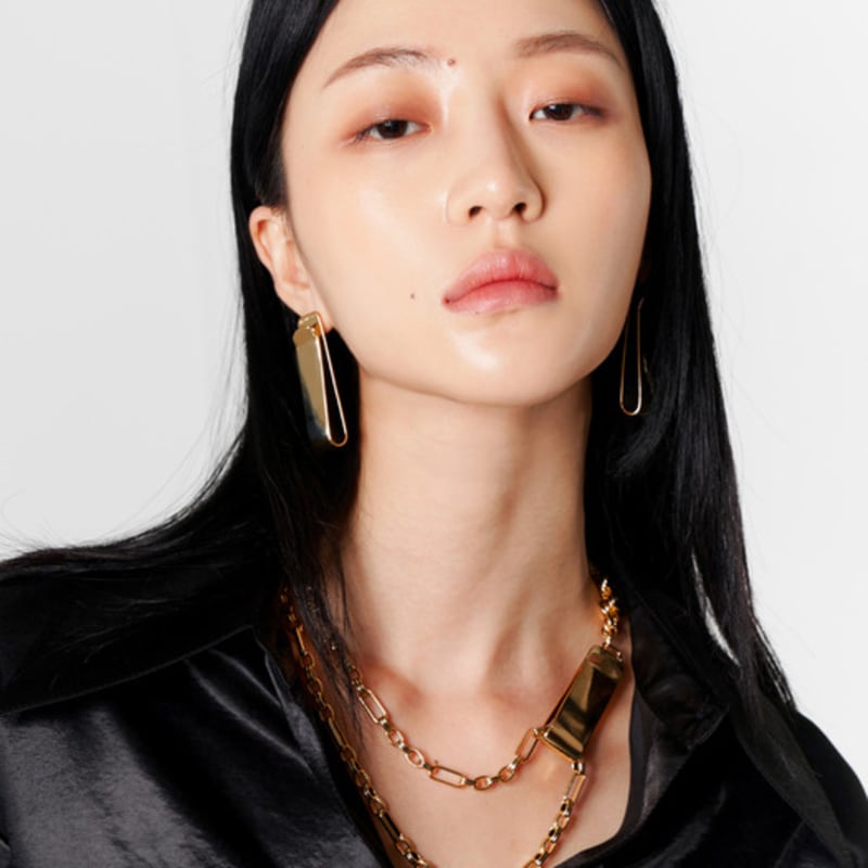 PERSONAL/SERVICE MONEY CLIP ASYMMETRY NECKLACE / gold