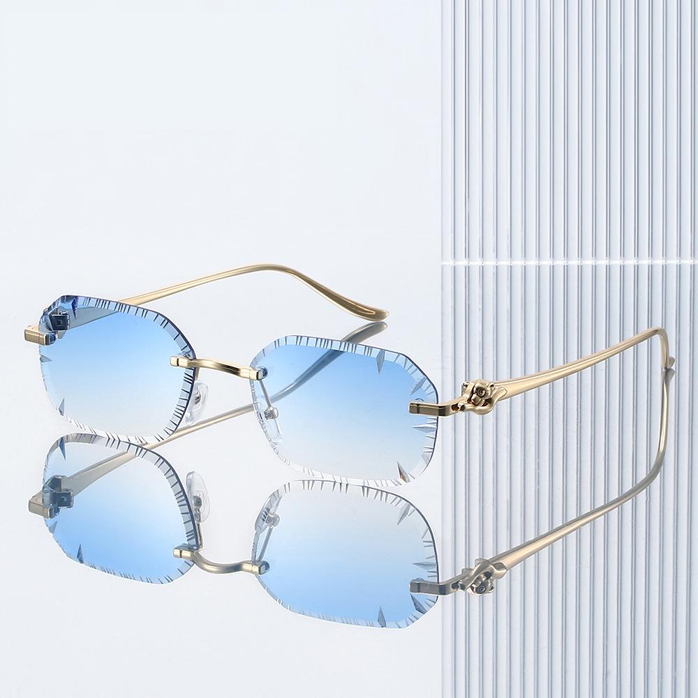 New 2026 Fashion Brand Luxury Designer Sunglasses Women Leopard Elegant Rimless Trendy Shades Glasses Travel Party Sunglasses
