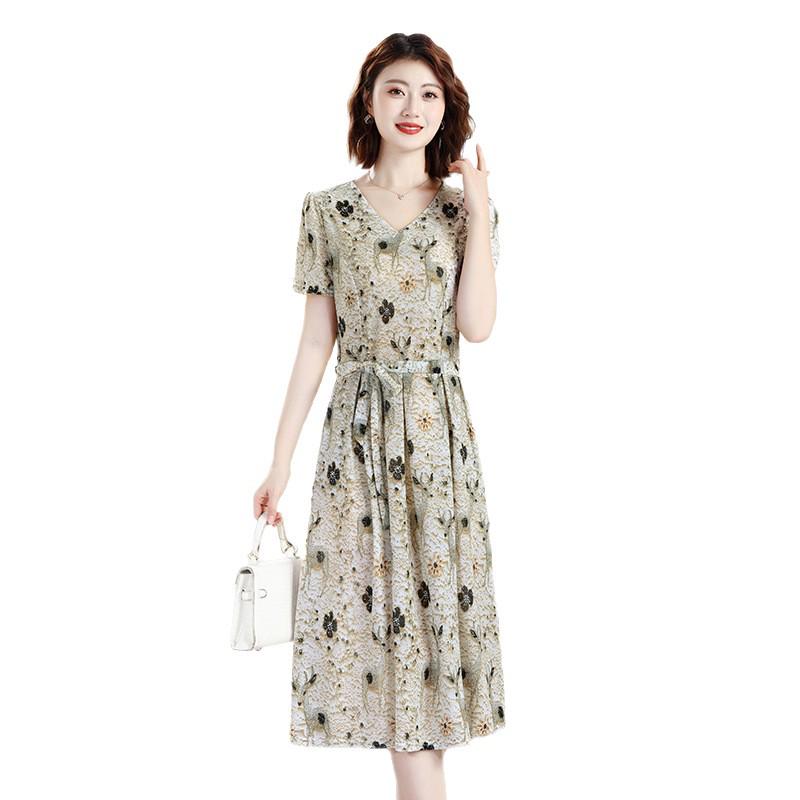 2026 Summer Floral Short-Sleeve Dress: Elegant Slimming Design for Middle-Aged & Elderly Mothers