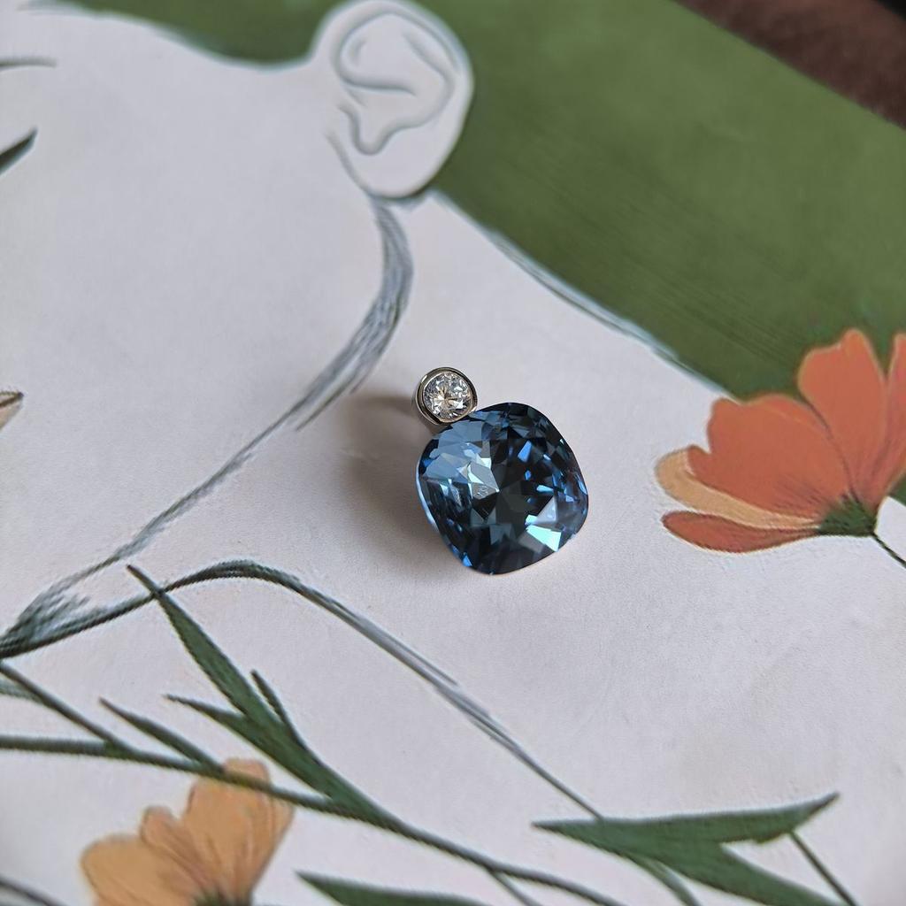 Серебряная подвеска с фианитами (60002208)