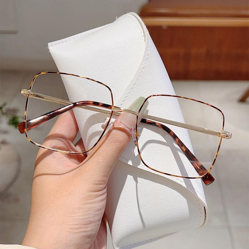 Vintage Square Glasses New Stylish Oversized Korean Style Eyewear Trendy Luxury Design Blue Light Blocking Optical Frames