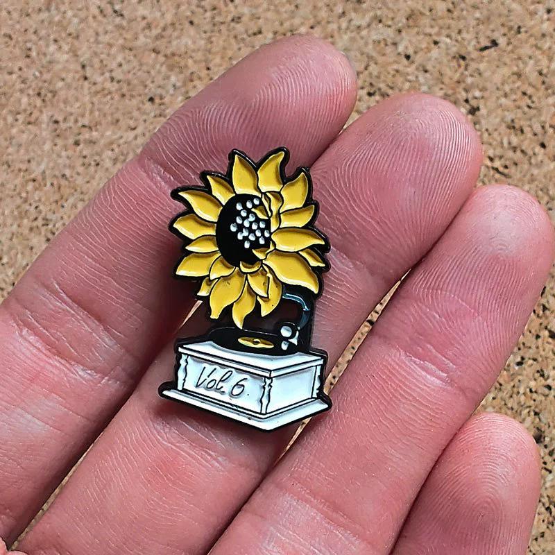 Popular Music Art Enamel Pins Rock Band Cartoon Brooches Backpack Decoration Lapel Badge Gifts For Good Friends