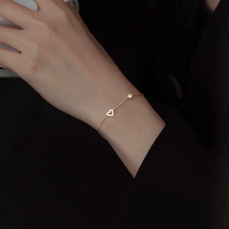 Love Design Heart-Shaped Bracelet: 14K Gold-Plated 925 Sterling Silver for Women, Simple and Versatile.