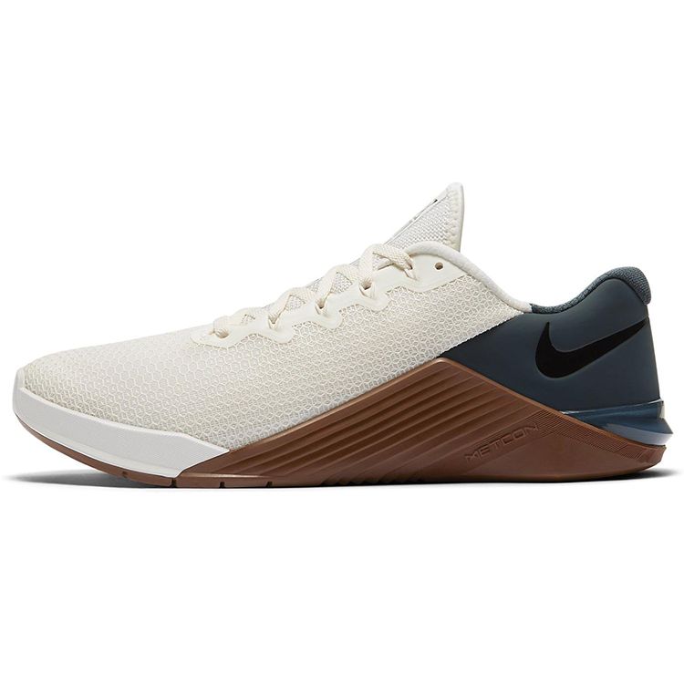 

Мужские кроссовки Nike Metcon 5 Ivory Seaweed Tan кремовые бледно-слоновой кости светло-британско-коричневые AQ1189-123