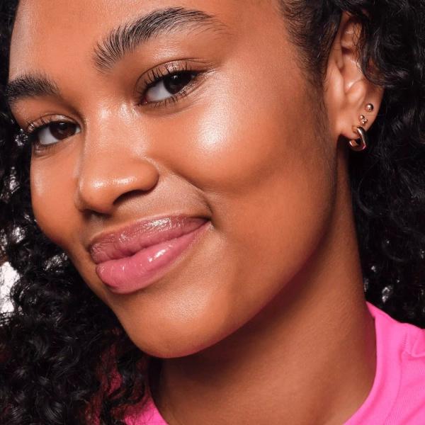Essence Baby Got Glow Rozświetlacz Do Twarzy W Sztyfcie 10 Golden Aura 5G