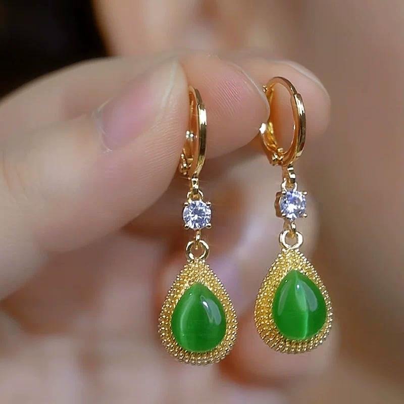 

Модный тренд, уникальный дизайн, элегантные, нежные, легкие, роскошные, зеленые серьги-подвески из циркония, женские ювелирные изделия, вечеринка, подарок премиум-класса зелёный