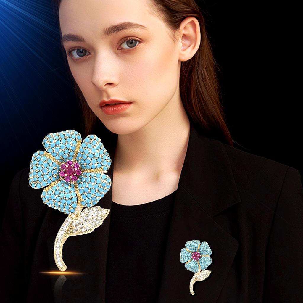 Women's Light Luxury Design Flower Inlaid Zircon Geometric Brooch Fashionable And Versatile Niche Design Brooch