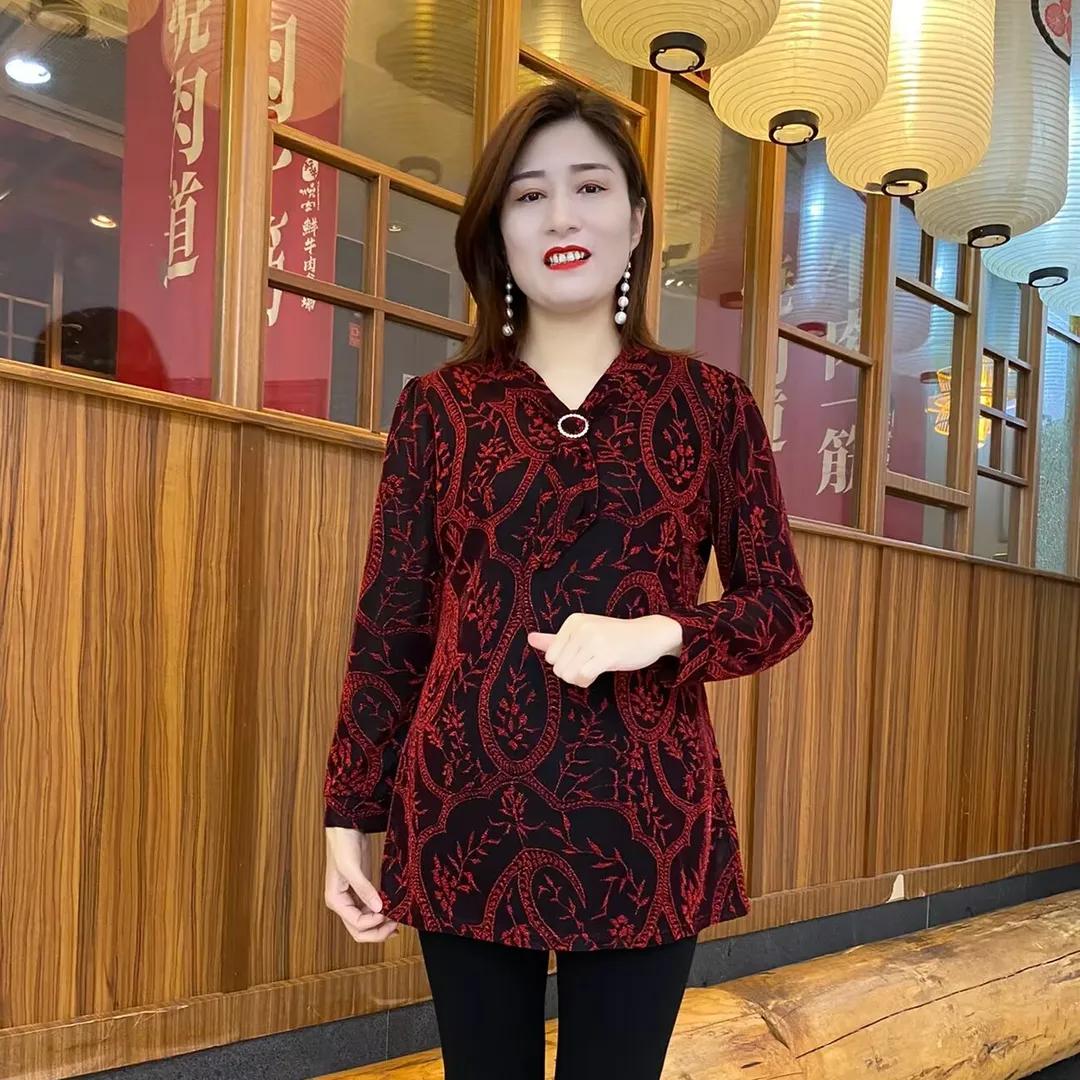 

Осень Длинный рукав Новый Модный Стример Эластичный Принтованный Темперамент Средней длины Для среднего возраста Пожилой Мама Топ M красный