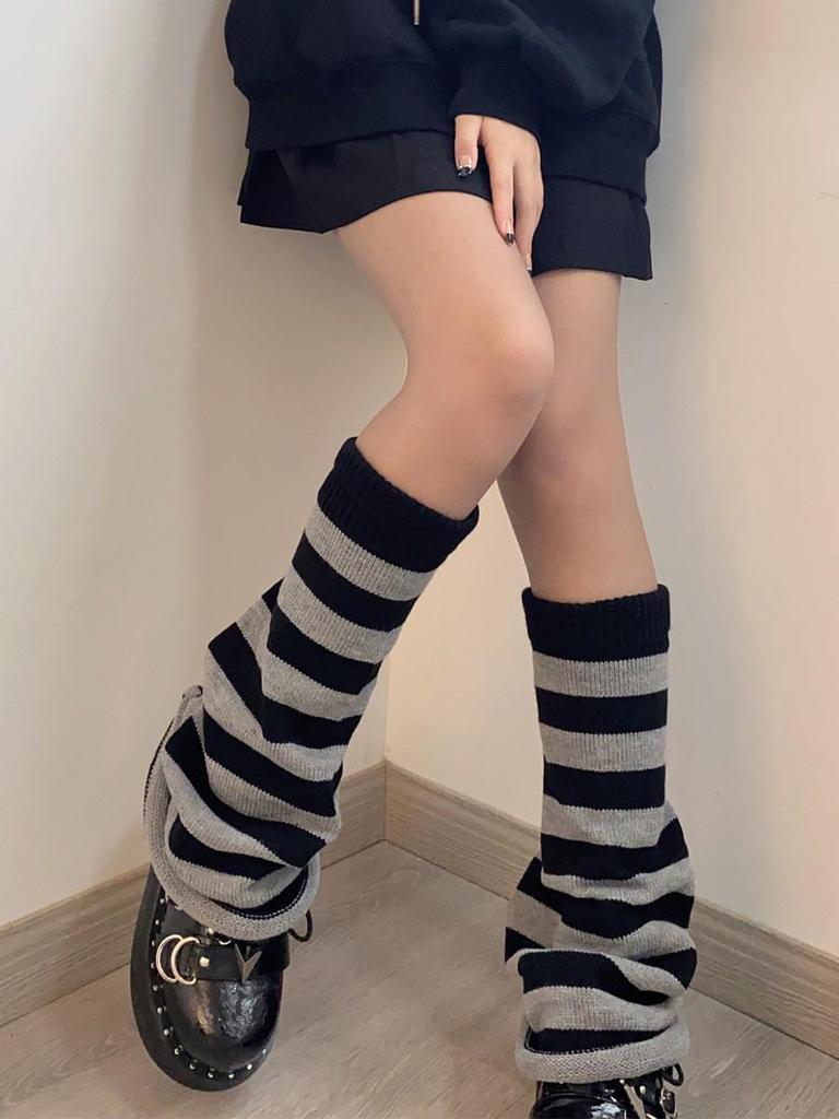 Gray-Powder Striped Wide-Leg Flared Socks - Knitted Autumn/Winter Calf Socks for Hot Girl Subculture