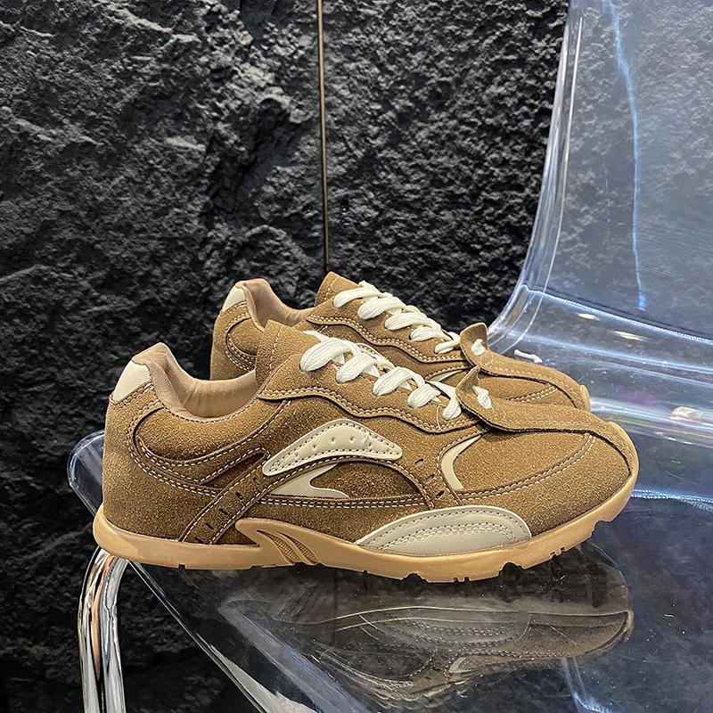 

Модные повседневные туфли на плоской подошве небольшого размера 2024 года, новые легкие и универсальные спортивные туфли, не вызывающие усталости ног 35 коричневый