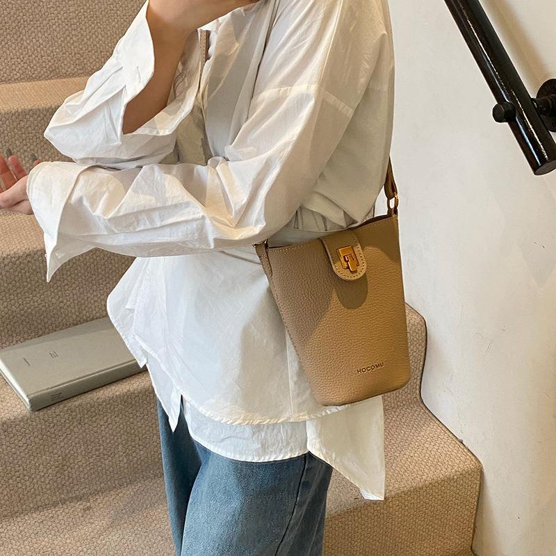 New Spring Versatile Casual Simple High-end Commuting Bucket Bag Mobile Phone Messenger Bag