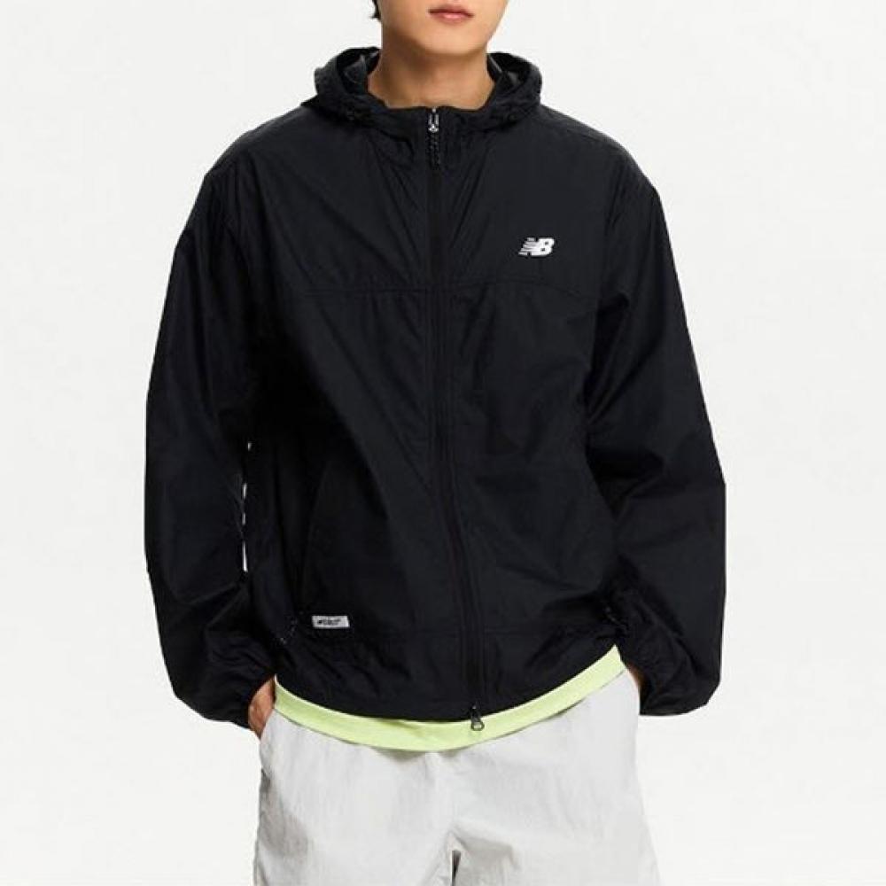 

New Balance Легкая ветровка Club Uni с маленьким логотипом Nbnae21013 19 black/95