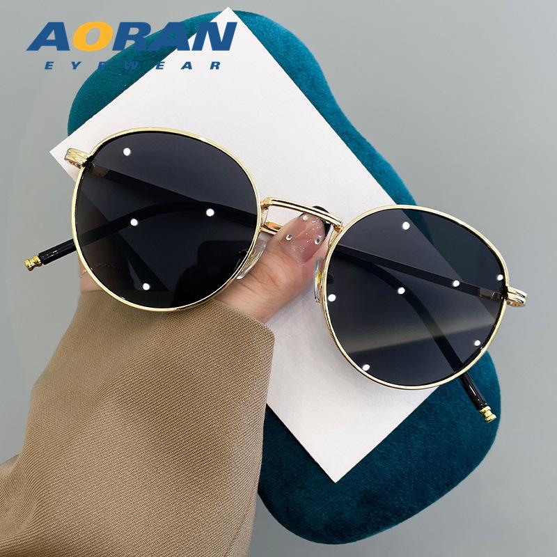 

Liu Renna s same style polarized sunglasses for women in summer2026New Korean-style round retro sun protection UV trendy sunglasses Gold frame with black and