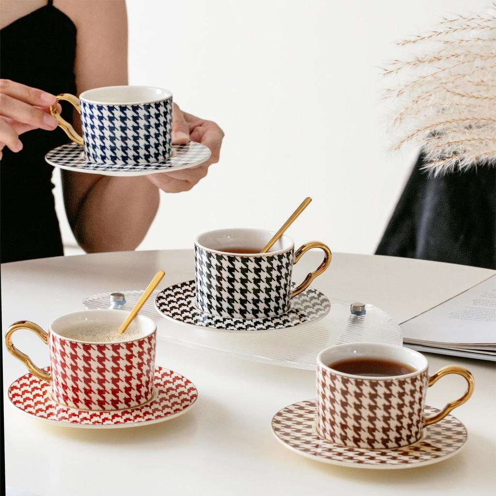 Hahnentritt-Keramik-Nachmittagsteetasse, goldbemalte Kaffeetasse mit Löffel, Büro-Wassertasse, Blumenteetasse für Männer und Frauen