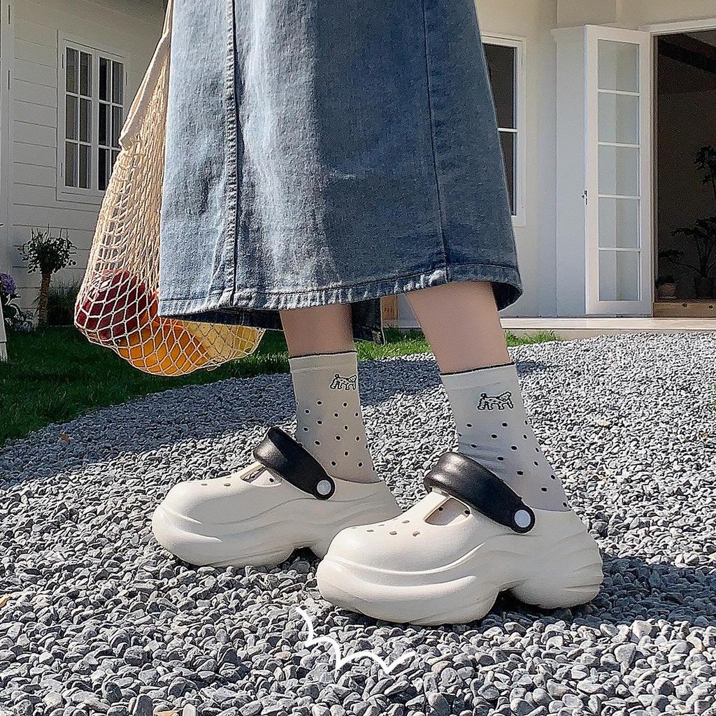 New Women's EVA Clogs: Non-Slip Beach Slippers, Thick Sole, Closed-Toe, Summer Footwear for Girls – Feels Like Stepping On Clouds.