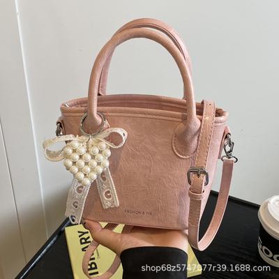 Simple Foreign Style Handbag Bag Women's 2025 Summer New Niche Design Bucket Bag Fashionable and Versatile Crossbody Bag