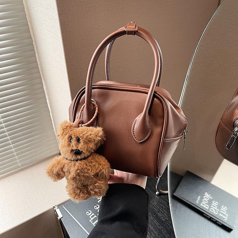 High-end Niche Bag Women's Autumn and Winter New Fashion Versatile Messenger Bag Retro Portable Pillow Bag