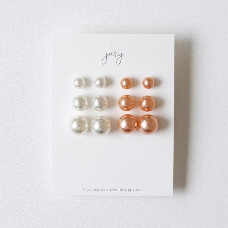 

Pearl ball earring set medium