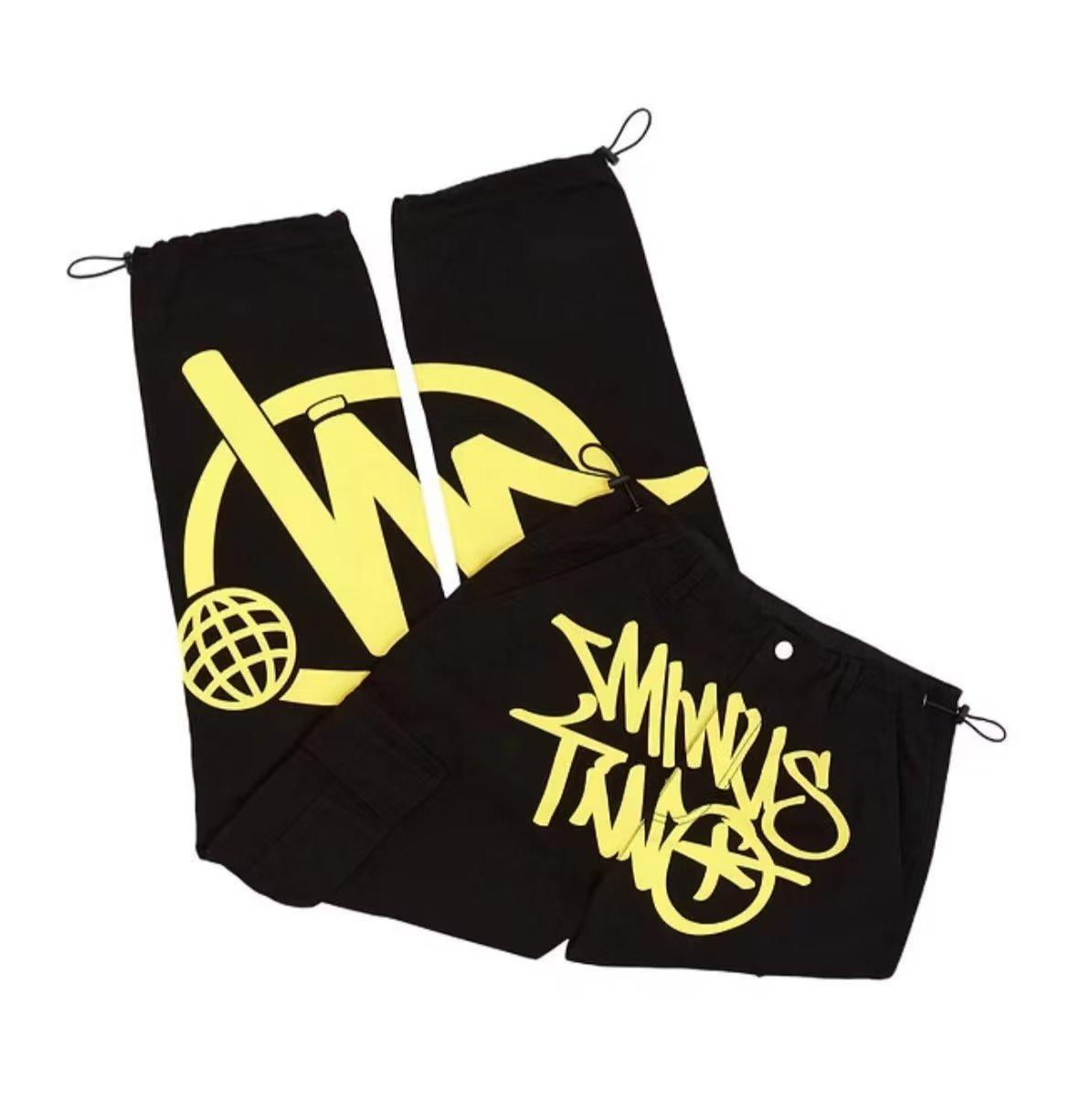 

Мужской комбинезон с высокой талией и принтом Y2K в стиле ретро с карманами - уличный стиль хип-хоп M чёрный/жёлтый