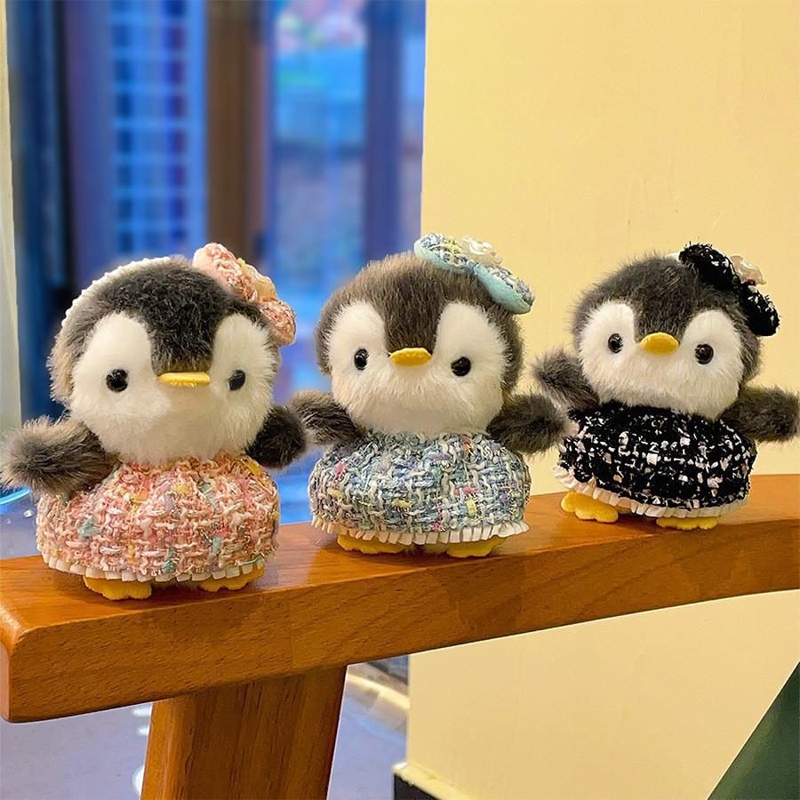 Plüsch-Pinguin-Schlüsselanhänger mit rosa Kleid für Kinder, zum Kuscheln und Spielen