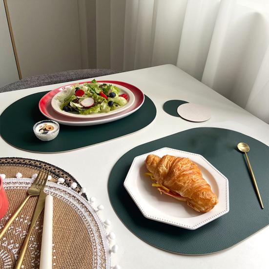 Tischset Rutschfest Abwischbar Kunstleder Ovale Form Isolieruntersetzer für Esszimmer