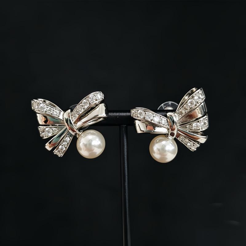 French Elegant Bow Diamond & Pearl Necklace Earring Set