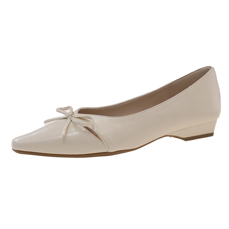 Темпераментные туфли-лодочки с узким квадратным носком для женщин весна-лето новые с мелким вырезом полые дышащие с бантом на плоской подошве 35 бежевый 2790₽