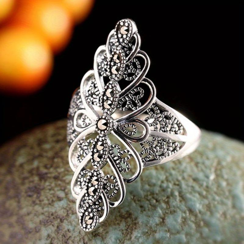 Retro Fashionable Palace Style Hollowed Out Petal Rings For Women'S Adjustable Ring Jewelry