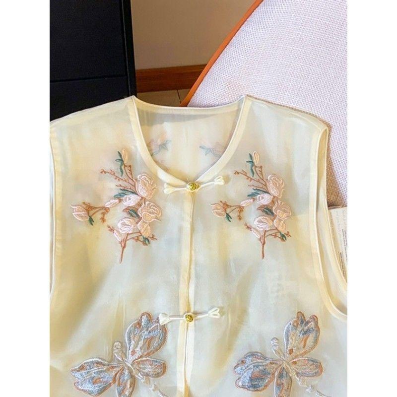Eugen yarn embroidered vest, women's slightly transparent round neck disc buckle vest, summer thin style outside