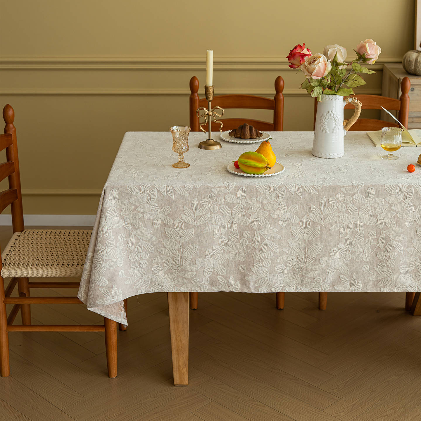 

Youzhuo Tablecloth Solid Color Dining Table Cloth High-End Dark Pattern Coffee Table Cloth Rectangular Tablecloth Cover Towel 90*90cm [commonly used for small square tables]