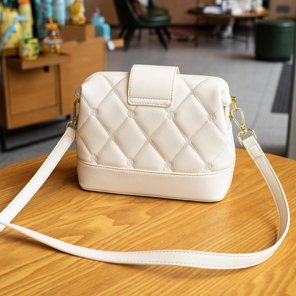 Diamond-shaped Chain Embroidered Thread Hand-held Small Square Bag, Niche Shell Bag, Women's Single-shoulder Crossbody Bag