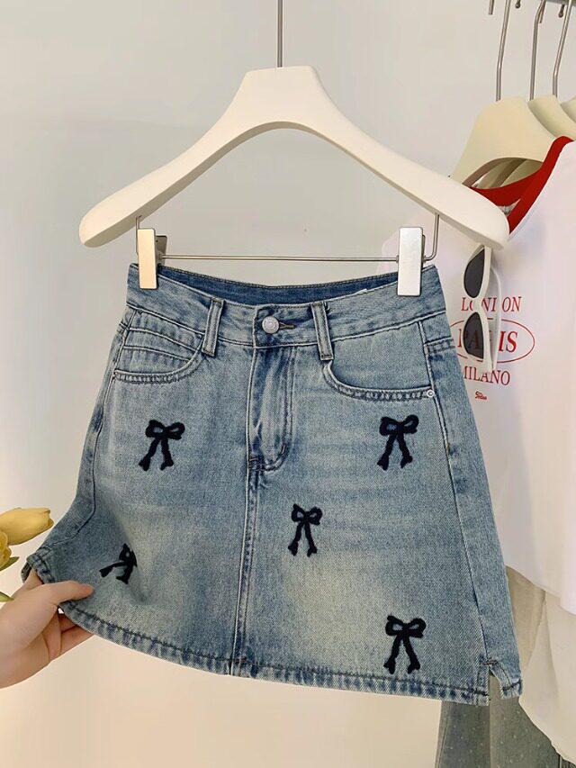 

Plus Size Women s Bow Embroidered A-line High-Waist Slimming Short Skirt Large синій