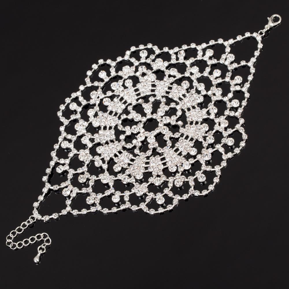 European and American Fashion Eye-Catching Hollow Pattern Full Bracelet B124