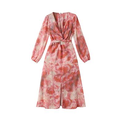 Plus-size Women's V-neck Long-sleeved Floral Dress, New Style for Spring and Autumn, Elegant and Stylish