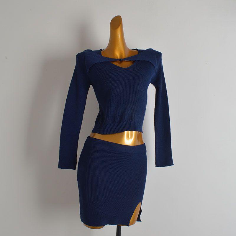 

& Осень Новое поступление Сексуальный пуловер с V-образным вырезом Длинные рукава Трикотаж Женская одежда Стиль Чистое желание Приталенный Короткий Длинный рукав Длинные рукава Юбка Наряд Figure Color All yards