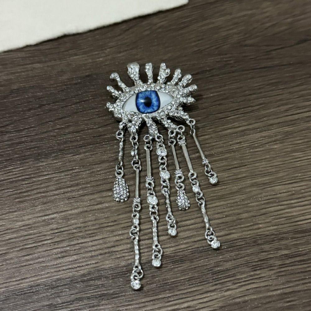 Vintage Devil's Eye Brooch Imitated Pearl Exaggerated Sparkling Rhinestone Tassel Pin Trendy Delicate Water Droplet Brooch